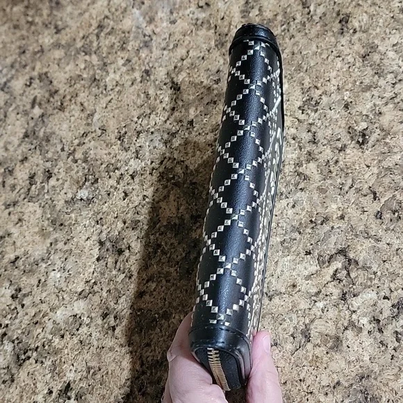 Moschino Love Graphic Black Long Wallet - Picture 8 of 17